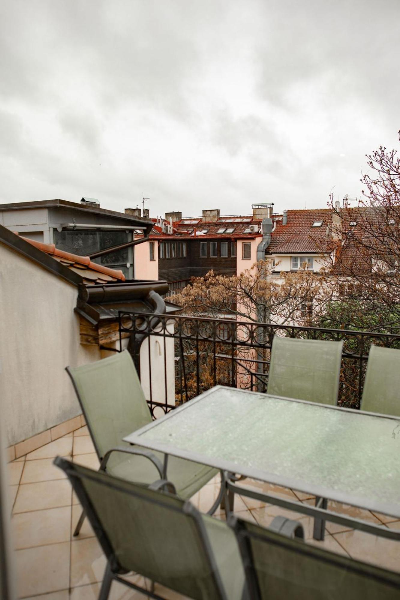 Legerova 33 Aparthotel Prague